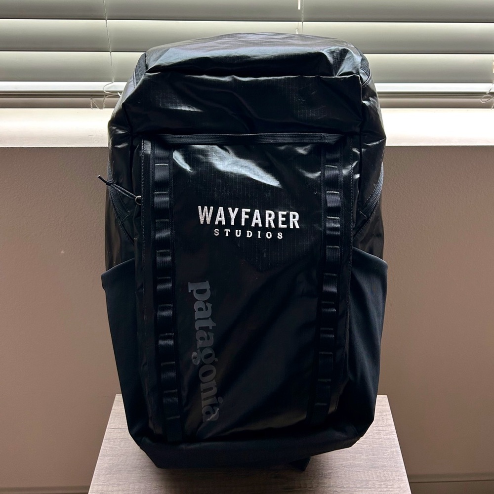 Patagonia Black Hole 32L Backpack (black) - Discontinued shiny waterproof fabric